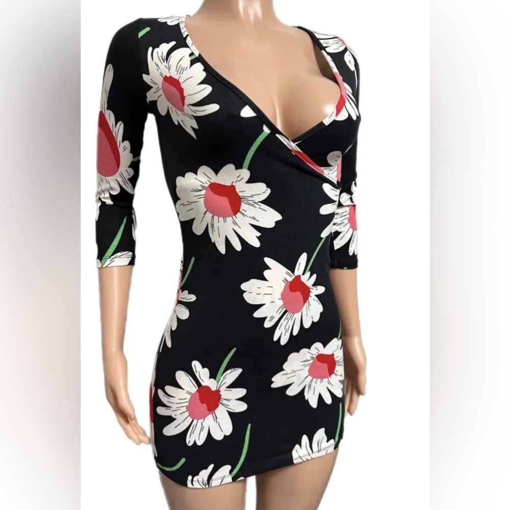 Black Floral Bodycon Wrap Mini Dress New Vacay - Picture 3 of 4